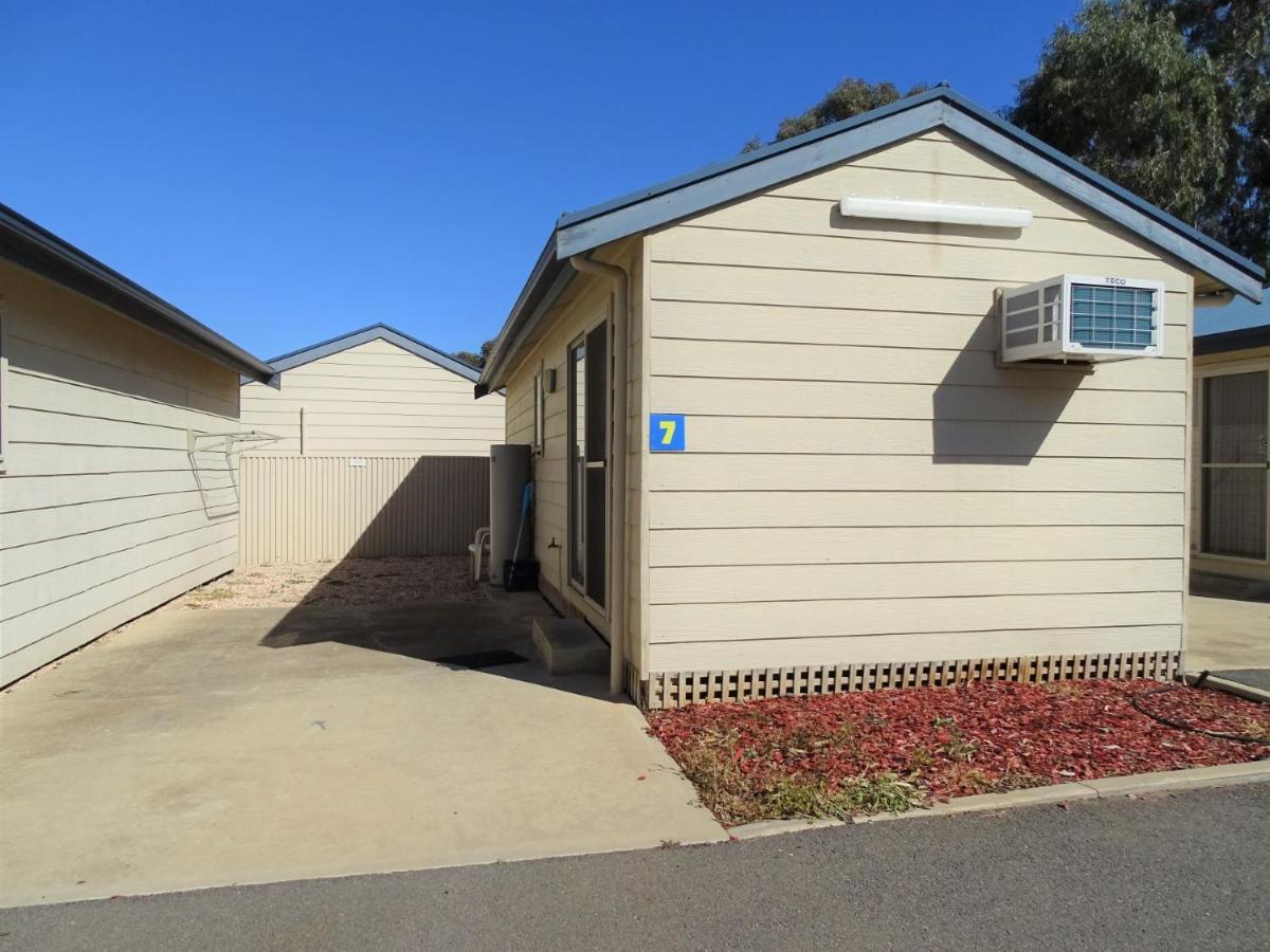 Moonta Bay Cabins Motel Port Moonta Buitenkant foto