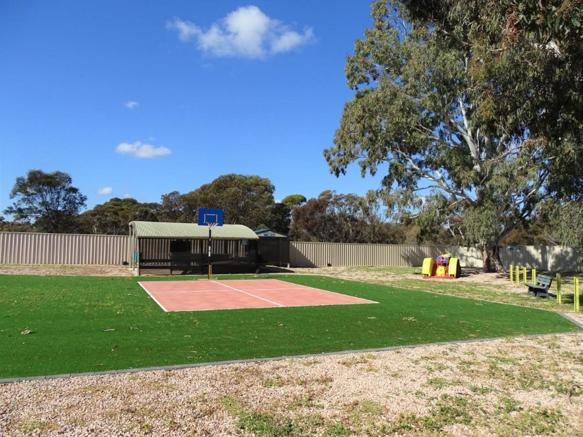 Moonta Bay Cabins Motel Port Moonta Buitenkant foto