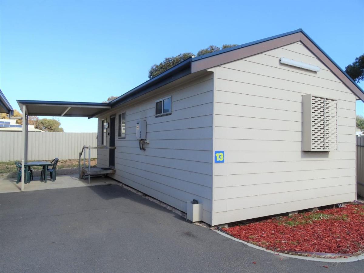Moonta Bay Cabins Motel Port Moonta Buitenkant foto