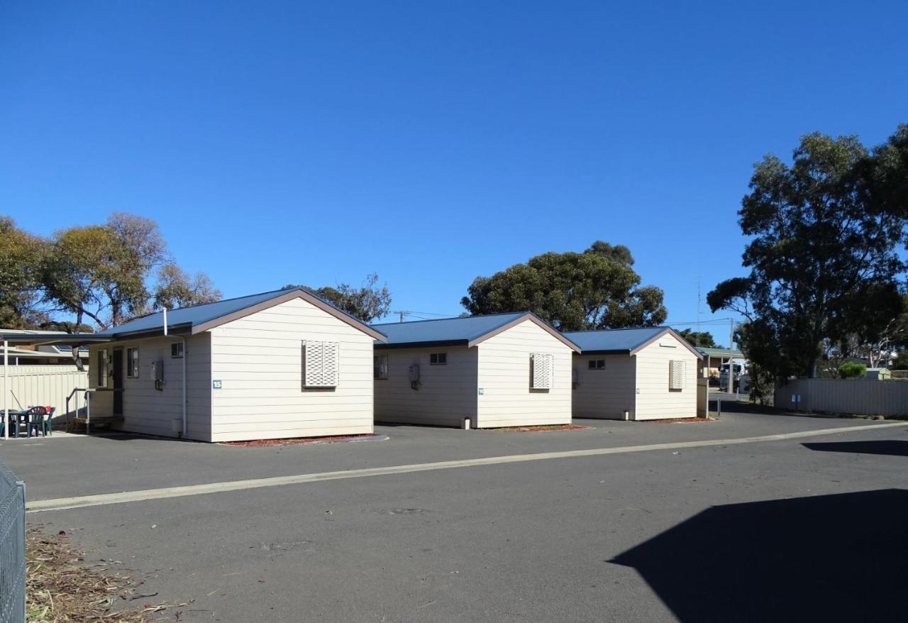 Moonta Bay Cabins Motel Port Moonta Buitenkant foto